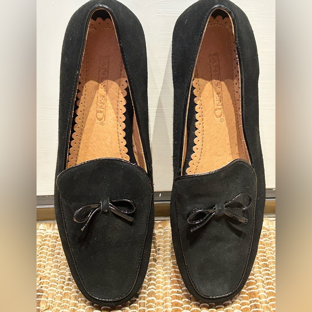 NWOT LANDS END s7.5 suede loafers-patent piping/bow-leather lined-rubber sole